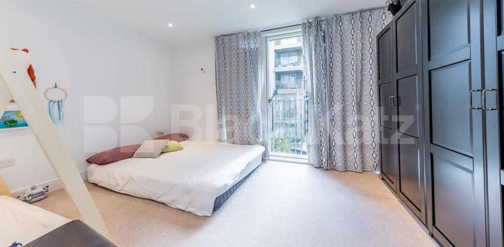 			2 BED 2 BATH + TERRACE!, 2 Bedroom, 1 bath, 1 reception Flat			 Rochester Place, CAMDEN